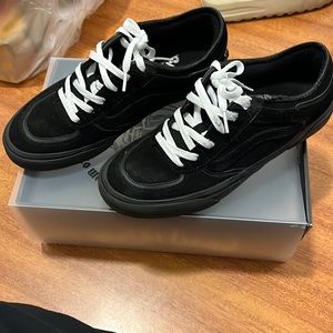 Vans skate shoes